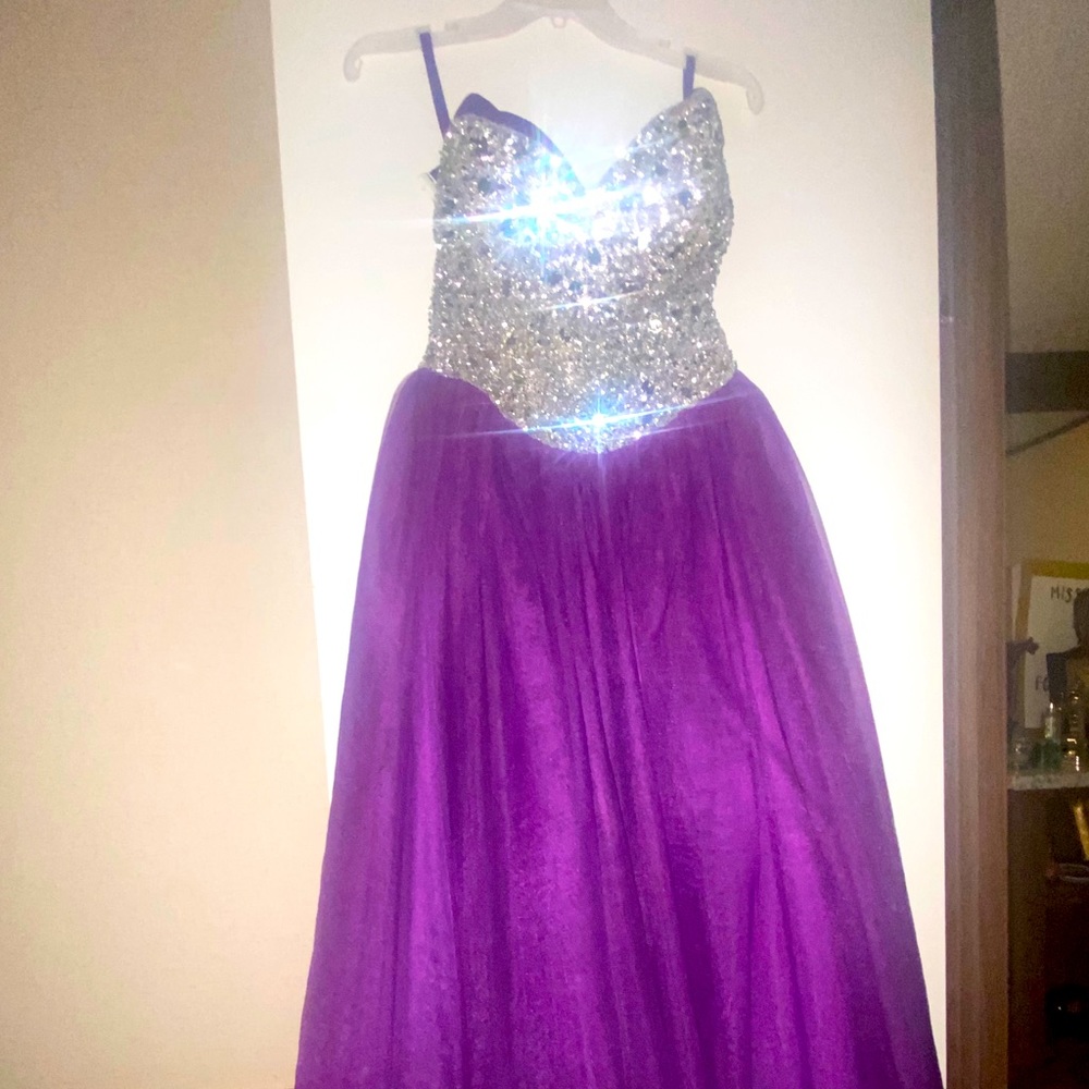 Strap less DRESS